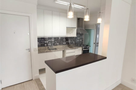 Apartamento à venda ou para alugar com 3 quartos, sendo 1 suíte,  em Parque Reboucas, São Paulo, SP
