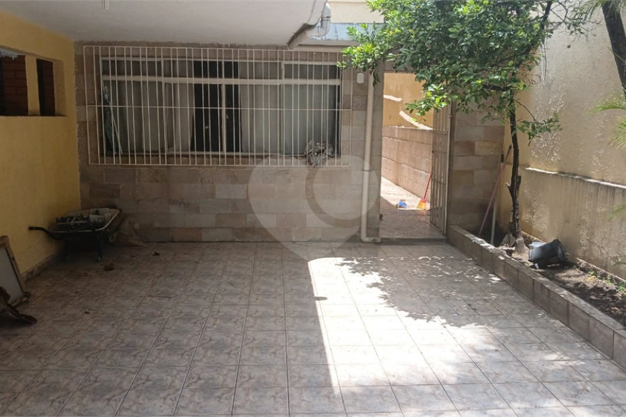 Sobrado à venda com 3 quartos, sendo 1 suíte, em Parque Edu Chaves, São Paulo, SP