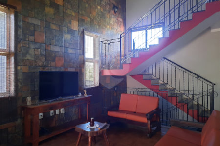 Casa à venda com 3 quartos, sendo 1 suíte,  no condomínio Village Ipanema 1, Araçoiaba da Serra - SP