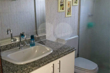 Casa à venda com 4 quartos, sendo 2 suítes, no condomínio Vinhas da Vista Alegre - Lado Sede, Vinhedo - SP
