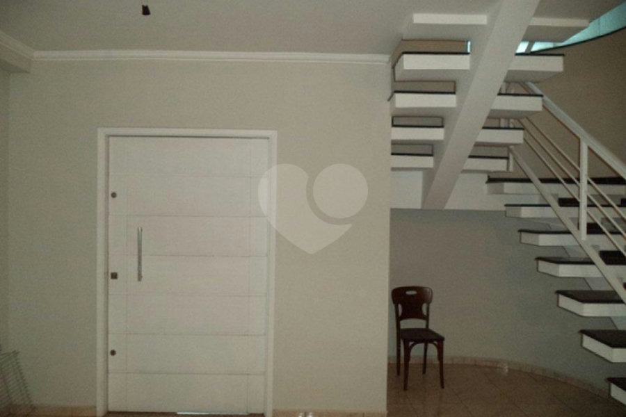 Sobrado para alugar com 4 quartos, sendo 3 suítes,  em Tremembé, São Paulo, SP