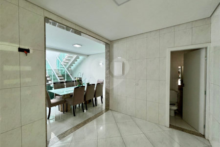 Casa à venda ou para alugar com 6 quartos, sendo 1 suíte, em Residencial/Comercial, Guarulhos, SP
