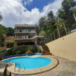 Casa à venda com 4 quartos, sendo 2 suítes, no condomínio Champs Elysees Village, Mairiporã - SP