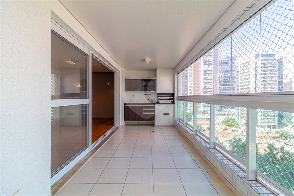 Apartamento à venda com 3 suítes em Brooklin, São Paulo, SP