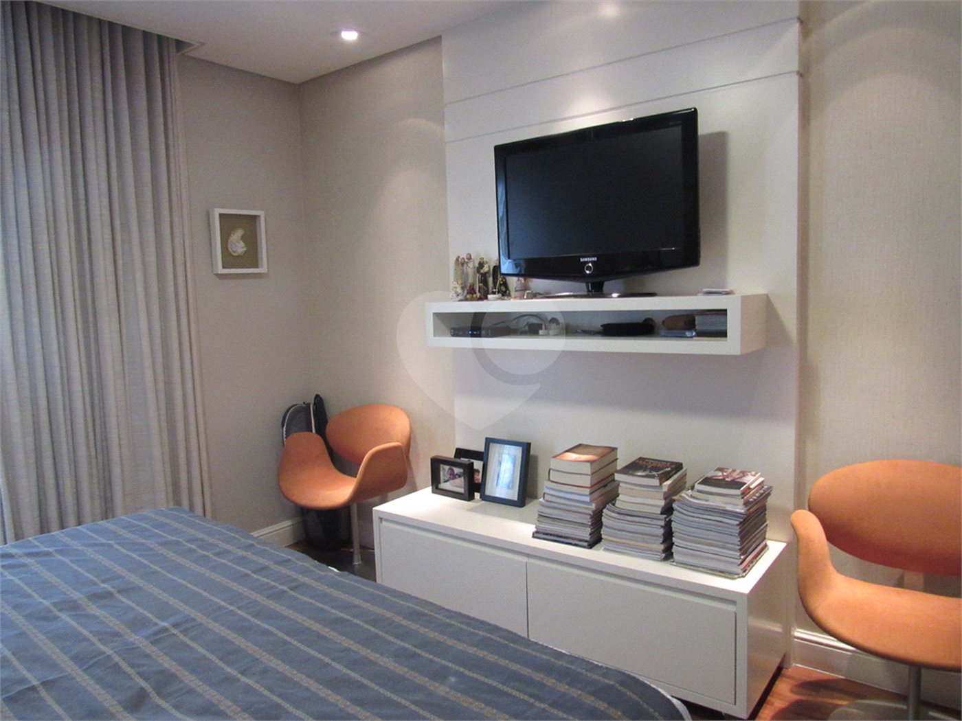 Apartamento à venda com 4 quartos, sendo 3 suítes, em Jardim Londrina, São Paulo, SP
