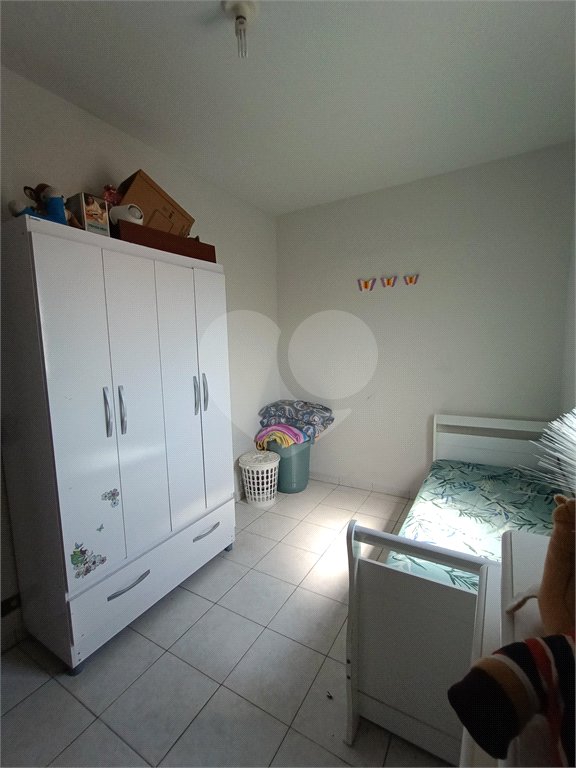 Casa à venda com 4 quartos, sendo 1 suíte, no condomínio Shangri-la, Atibaia - SP