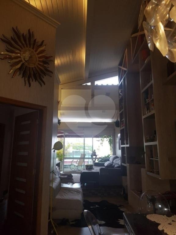 Sobrado à venda com 4 quartos, sendo 2 suítes,  em Jardim São Paulo(zona Norte), São Paulo, SP