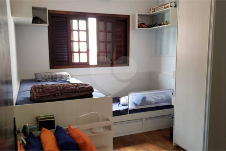 Sobrado Espaçoso e Bem Planejado – Conforto e Funcionalidade em Cada Detalhe!