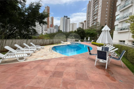 Apartamento à venda com 4 quartos, sendo 3 suítes, em Vila Andrade, São Paulo, SP