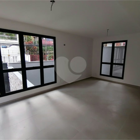 Casa à venda ou para alugar com 3 quartos, sendo 1 suíte,  no condomínio Cube Tutóia, São Paulo - SP