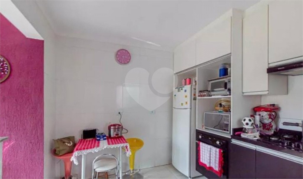 Casa à venda com 2 suítes no condomínio Residencial Flor de Lis, São Paulo - SP