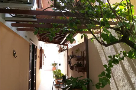 Casa à venda com 4 quartos, sendo 2 suítes, no condomínio Vila Panamericana, São Paulo - SP