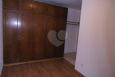 Sobrado à venda ou para alugar com 4 quartos, sendo 1 suíte, em Vila Butantã, São Paulo, SP
