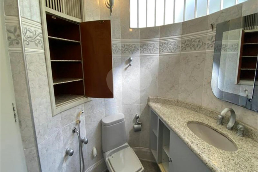 Casa Térrea à venda com 4 quartos, sendo 2 suítes, em Jardim Floresta, São Paulo, SP