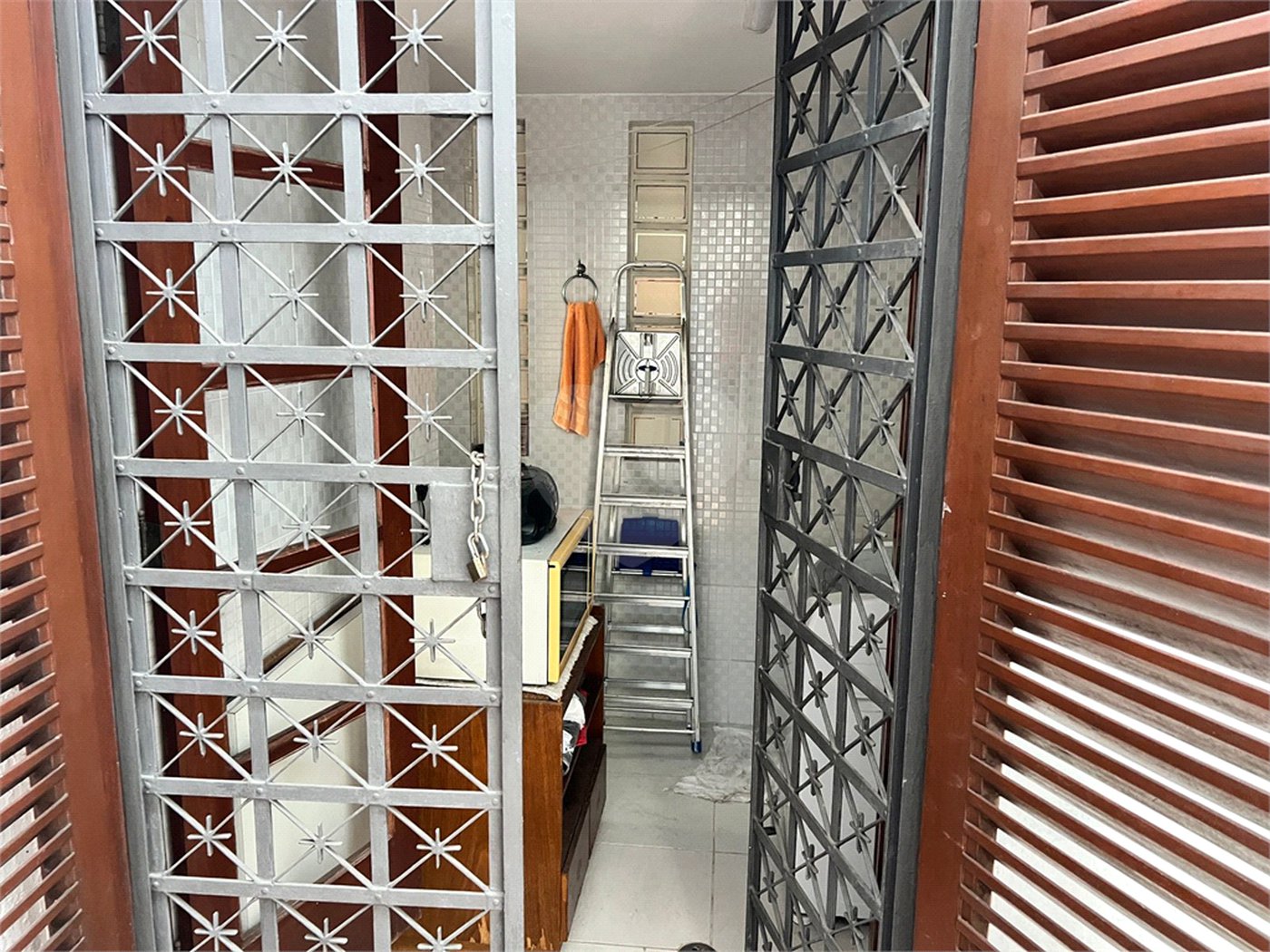 Casa à venda com 4 quartos, sendo 3 suítes, em Chácara Monte Alegre, São Paulo, SP