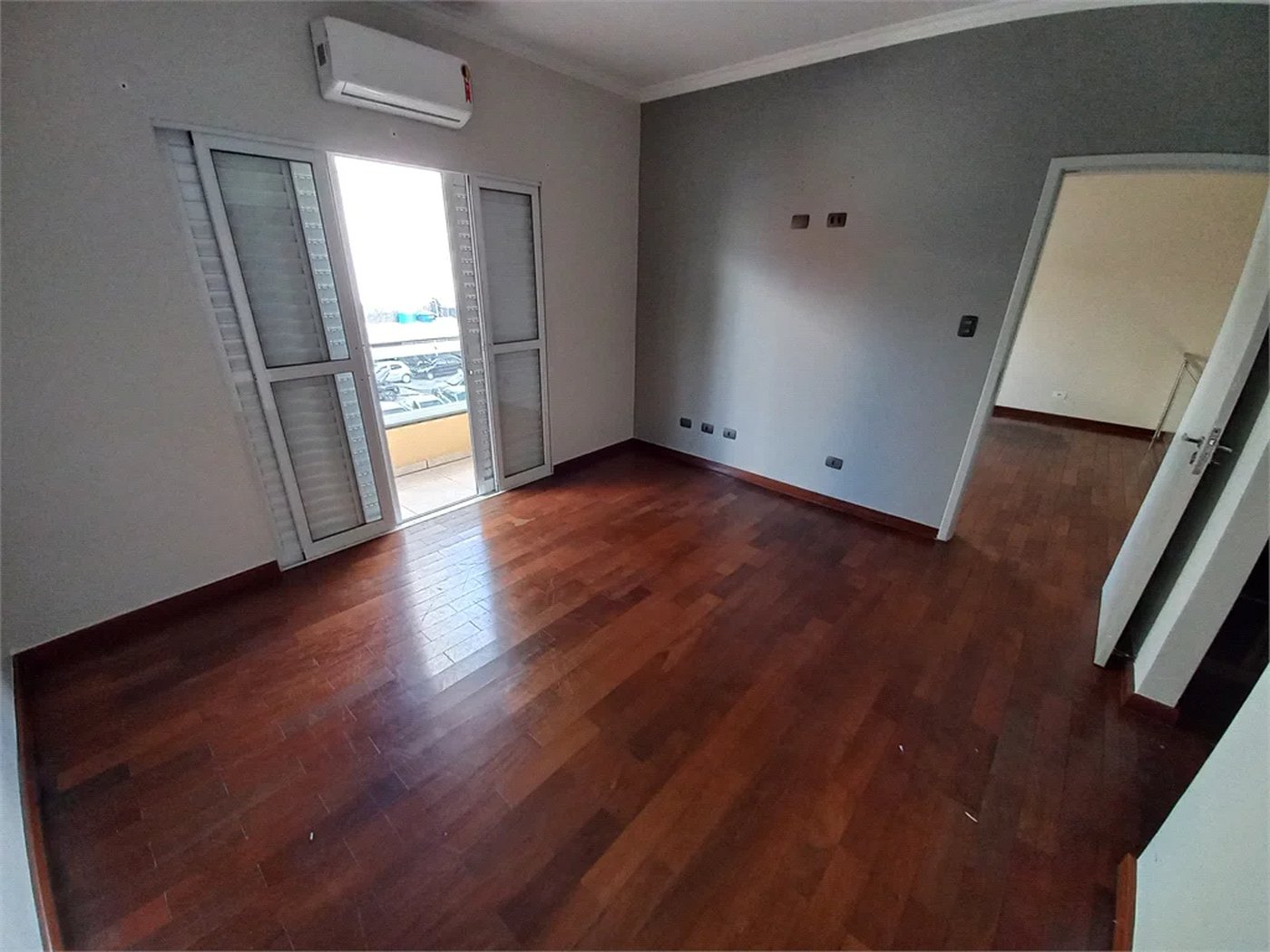 Sobrado à venda com 3 quartos, sendo 1 suíte, em Lar São Paulo, São Paulo, SP