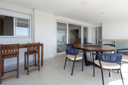 Apartamento à venda com 3 suítes em Vila Anastácio, São Paulo, SP