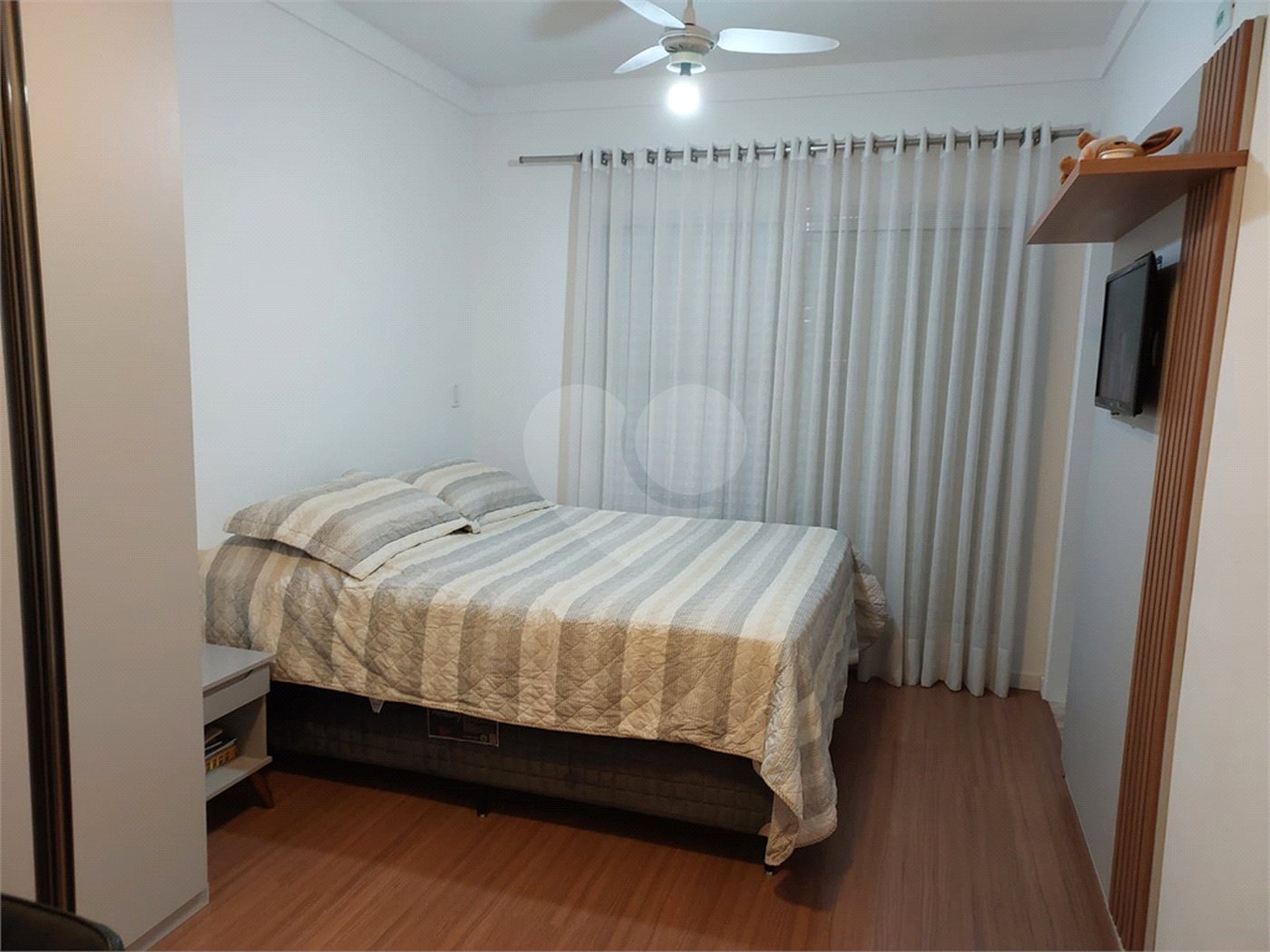 Casa à venda com 3 quartos, sendo 1 suíte, no condomínio Tirreno, Sorocaba - SP