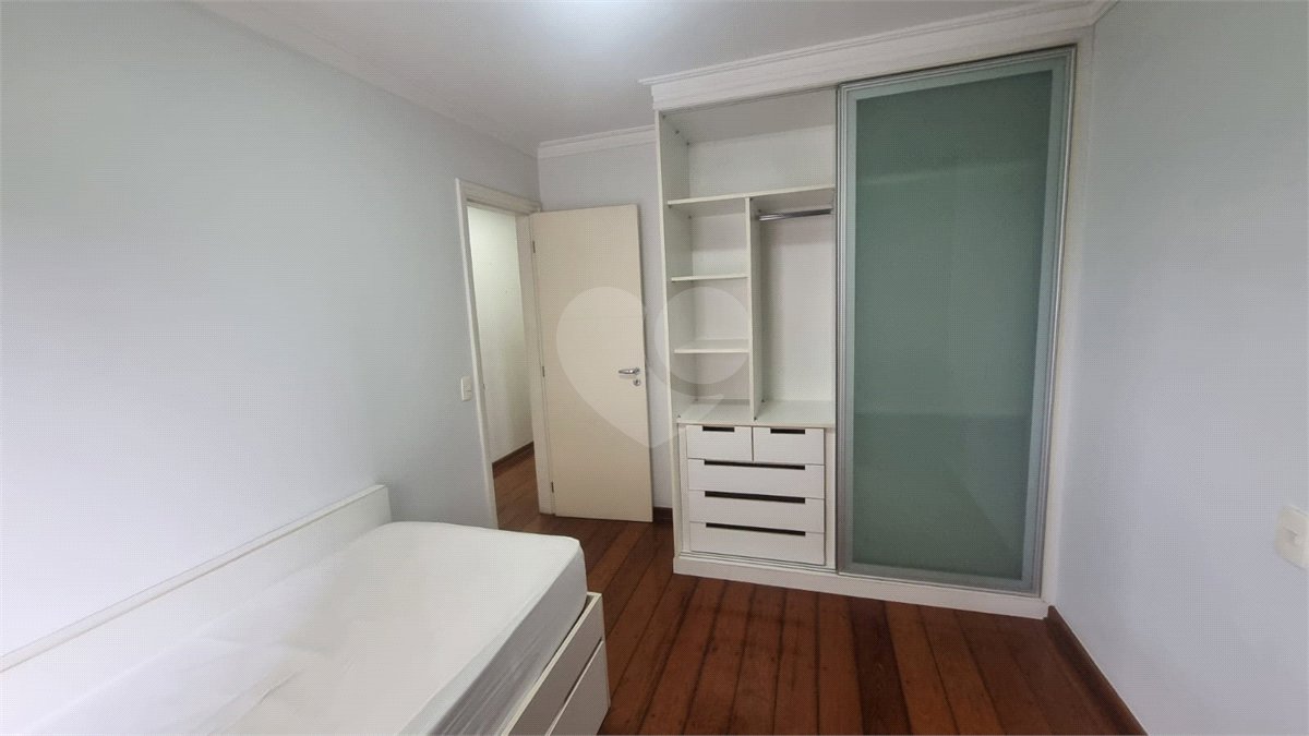 Apartamento à venda com 3 quartos, sendo 1 suíte,  em Indianópolis, São Paulo, SP