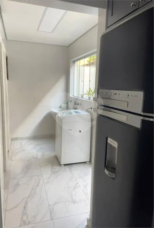 Casa à venda com 3 quartos, sendo 1 suíte,  no condomínio Villas de São Francisco I, São Paulo - SP