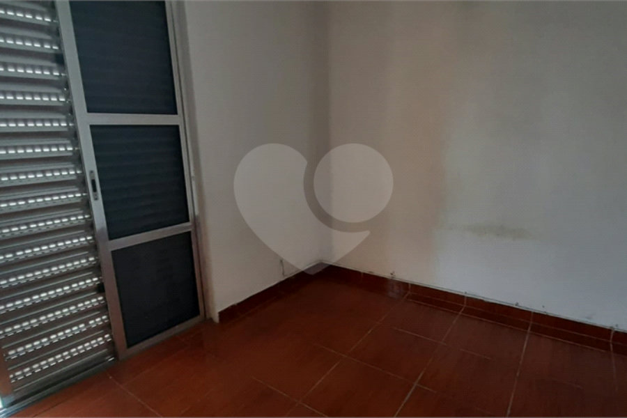 Sobrado à venda com 3 quartos em Jardim Guairaca, São Paulo, SP