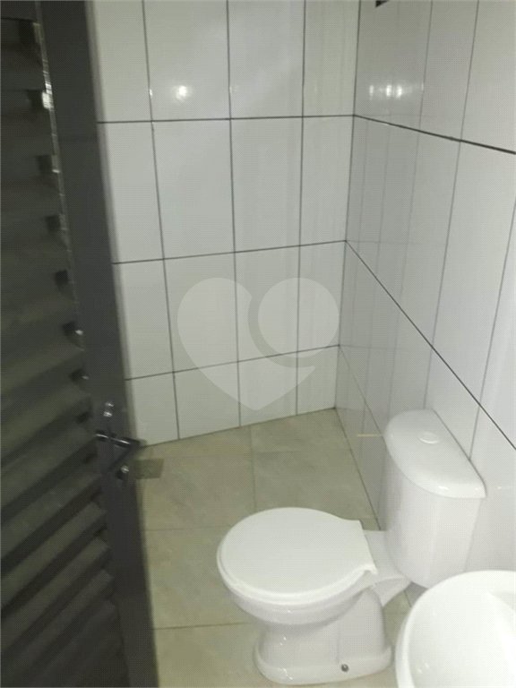 Casa térrea com 2 dormitórios.