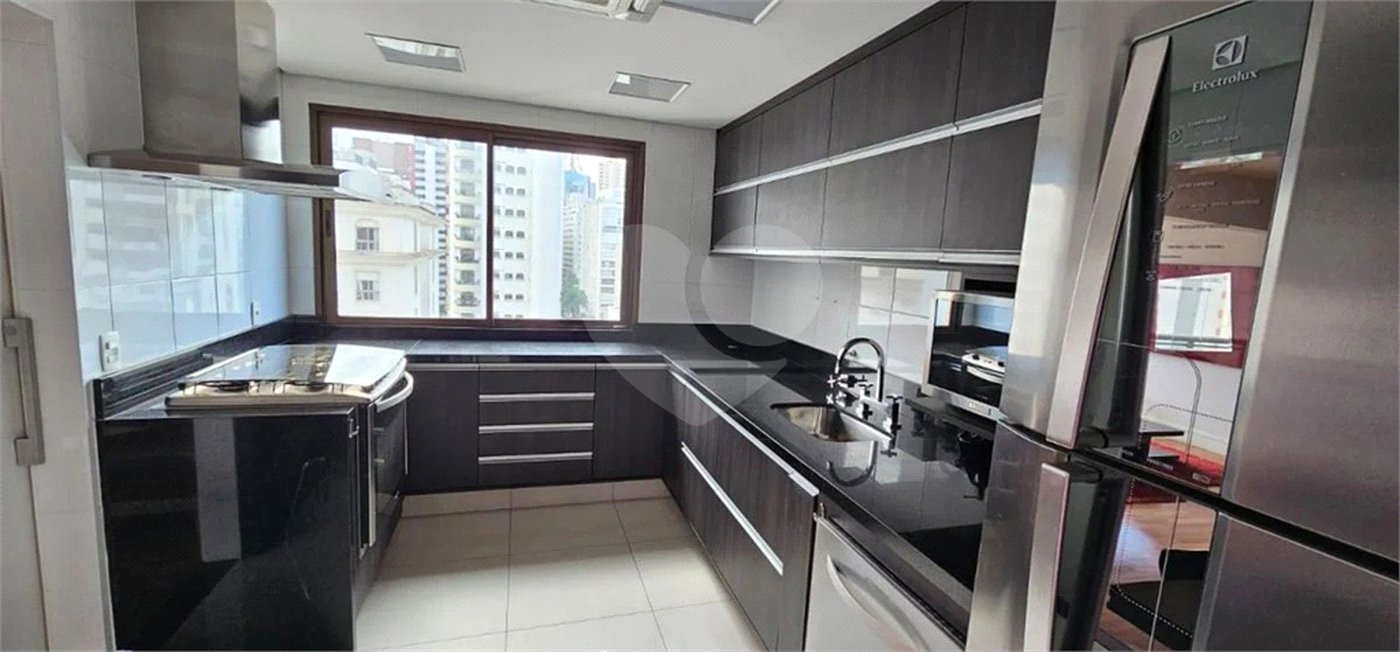 Duplex à venda com 4 suítes em Jardim Paulista, São Paulo, SP