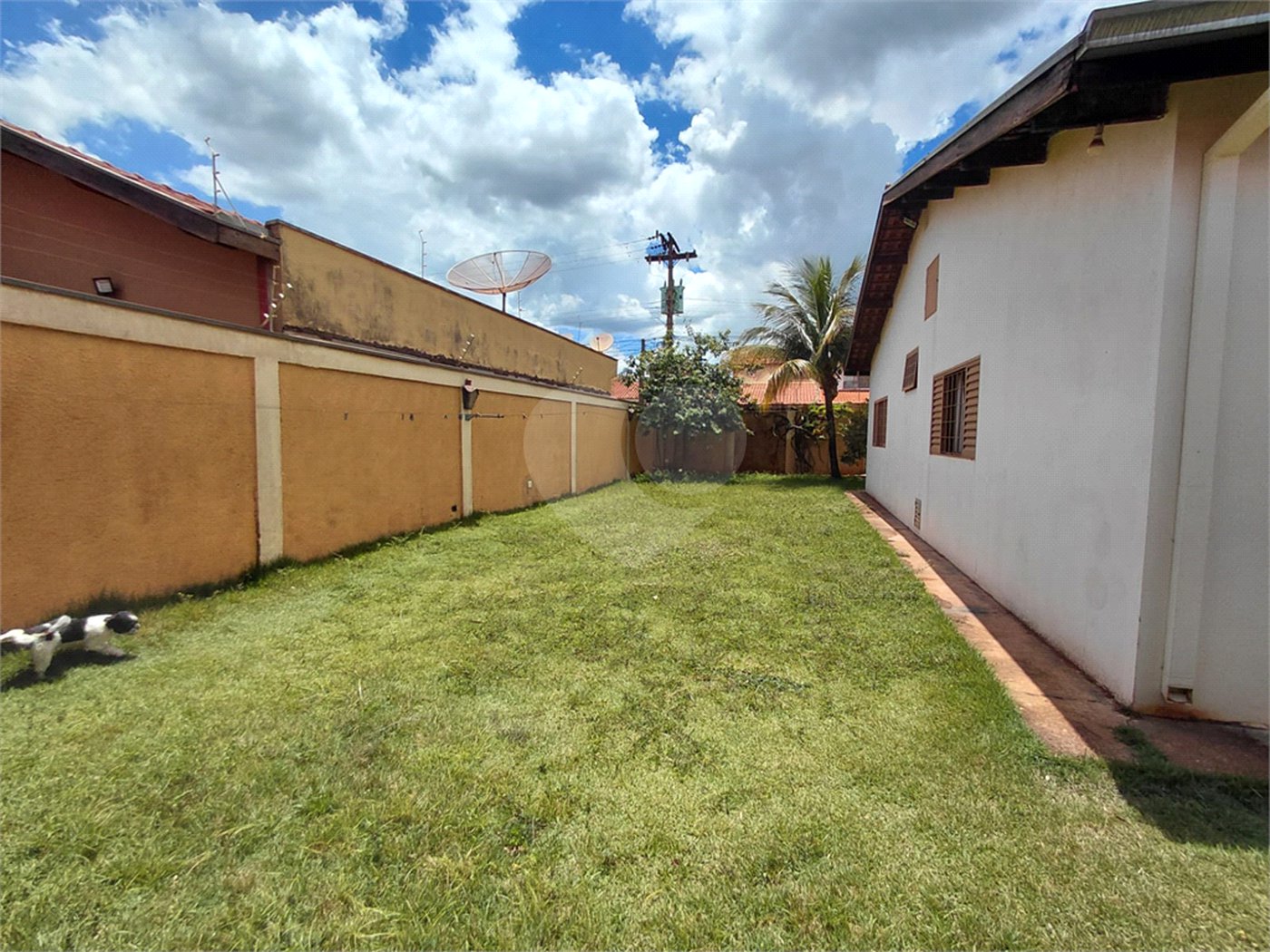 Sobrado à venda com 4 quartos, sendo 1 suíte,  em Parque dos Lagos, Ribeirão Preto, SP
