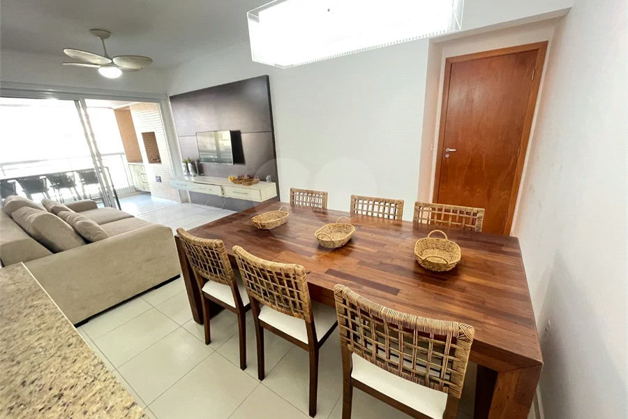 Apartamento à venda com 3 quartos, sendo 2 suítes, em Riviera de São Lourenço, Bertioga, SP