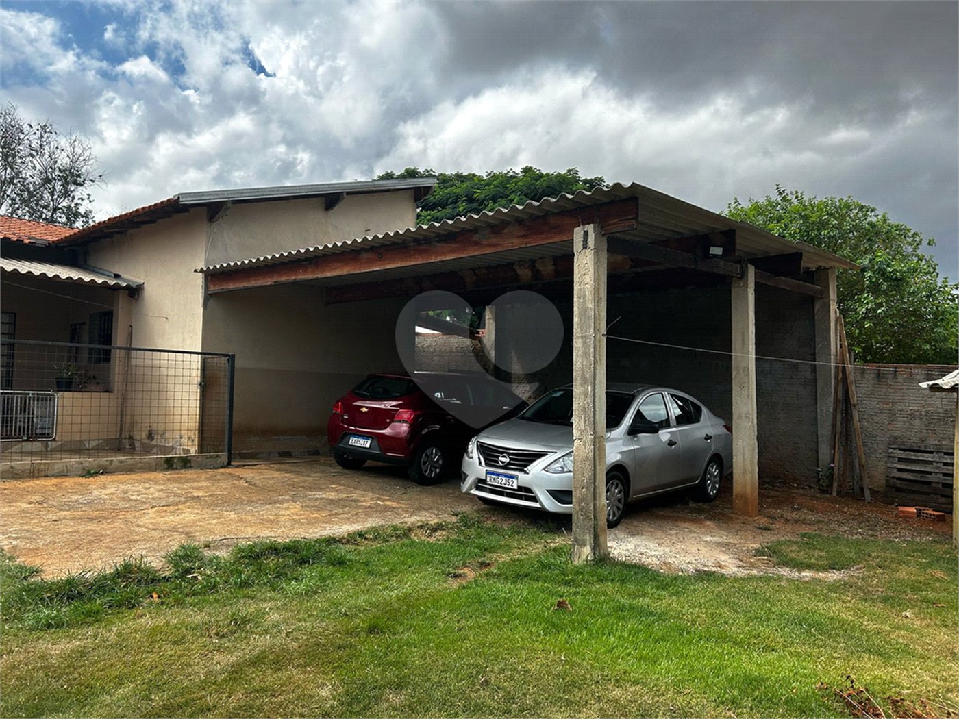 Sobrado à venda com 3 quartos, sendo 2 suítes, em Vila Mazzei, Itapetininga, SP