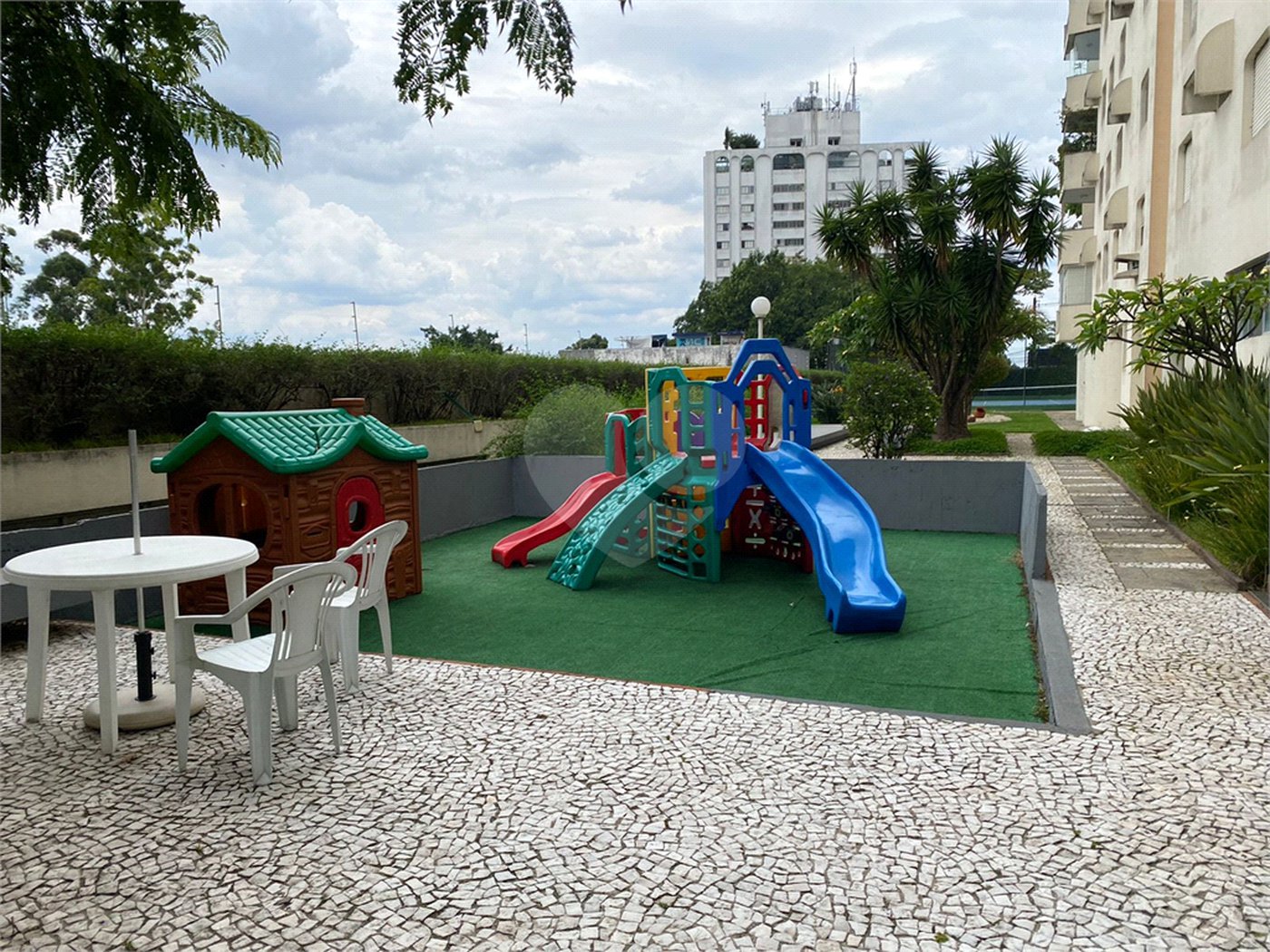 Apartamento à venda com 2 suítes em Morumbi, São Paulo, SP