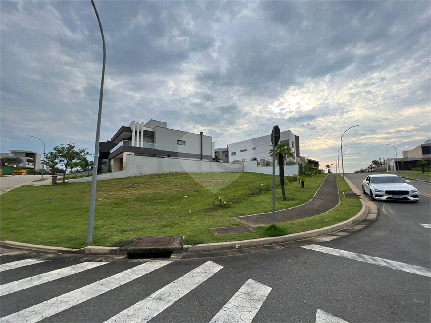 Terreno à venda no condomínio Alphaville Iii, Votorantim - SP