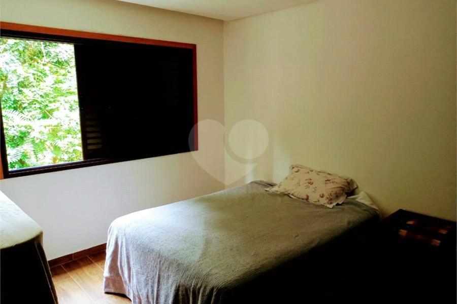 Casa à venda ou para alugar com 5 quartos, sendo 4 suítes, no condomínio Associação Reserva das Hortênsias, Mairiporã - SP
