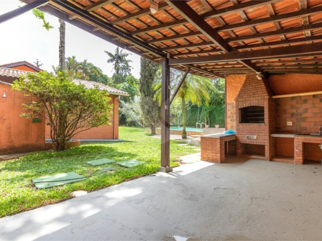 Casa à venda com 3 quartos, sendo 1 suíte,  em Alto da Boa Vista, São Paulo, SP