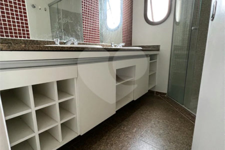 Apartamento à venda com 3 quartos, sendo 2 suítes,  em Vila Suzana, São Paulo, SP