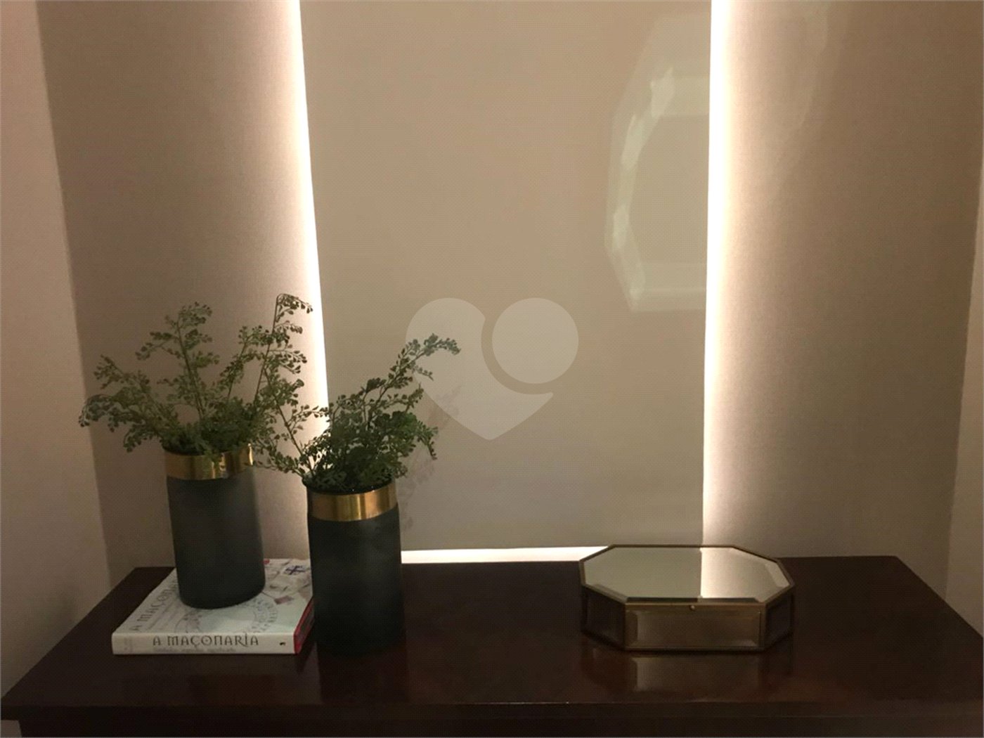 Apartamento à venda com 3 suítes em Moema, São Paulo, SP