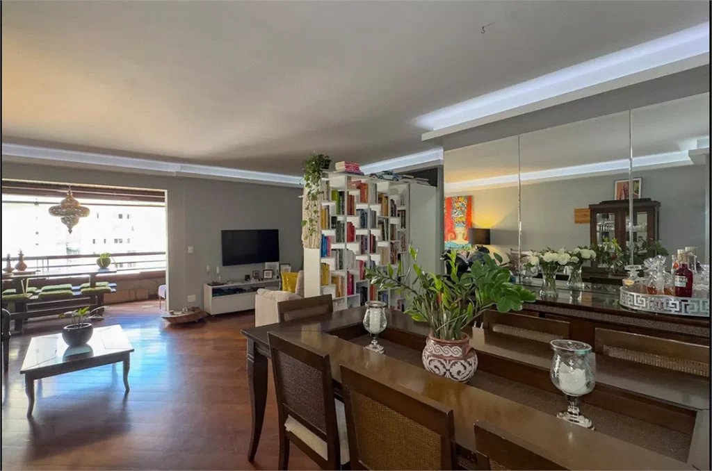 Apartamento à venda com 3 quartos, sendo 1 suíte, em Brooklin Paulista, São Paulo, SP