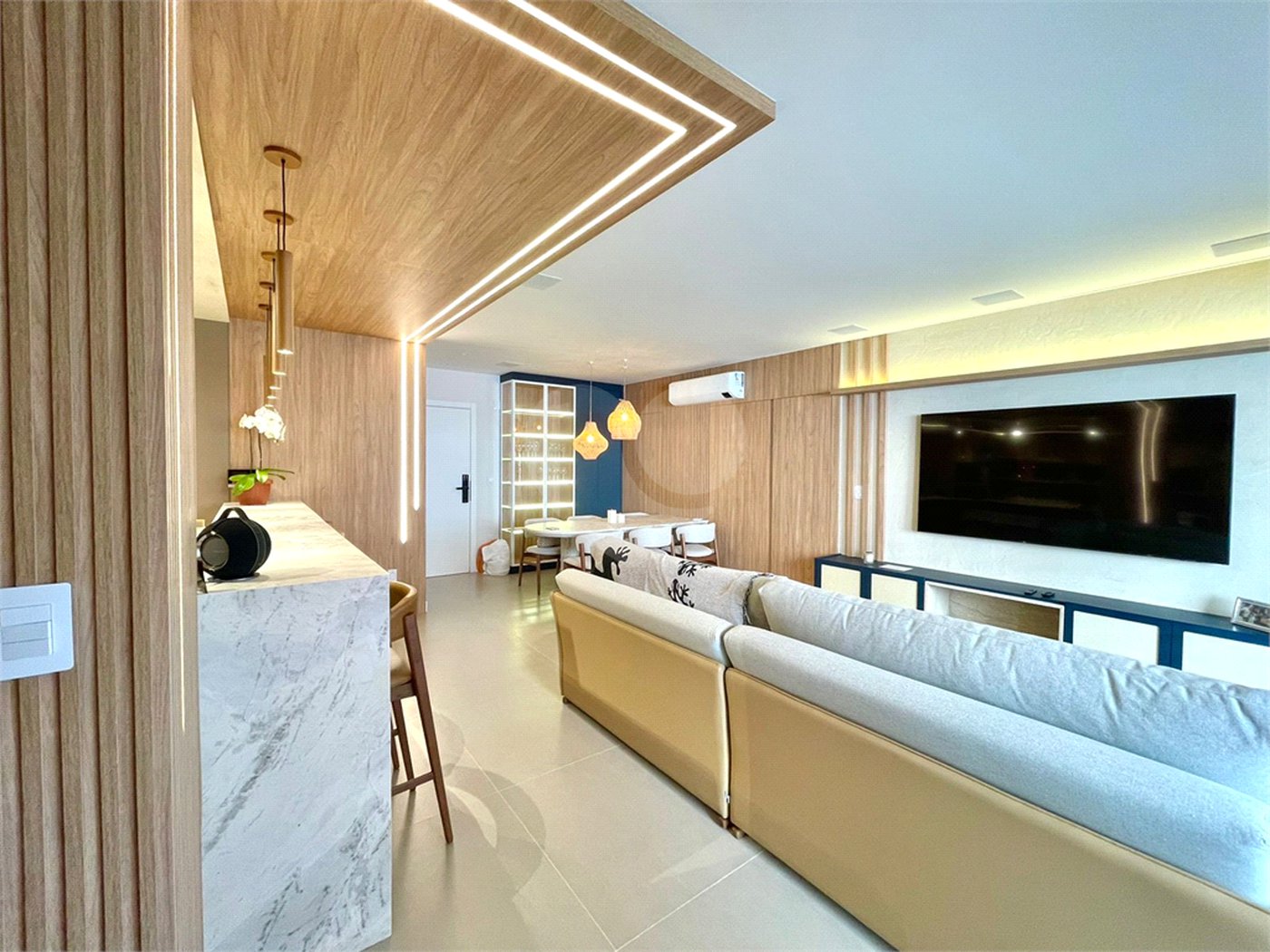 Apartamento à venda com 3 suítes em Jurerê, Florianópolis, SC