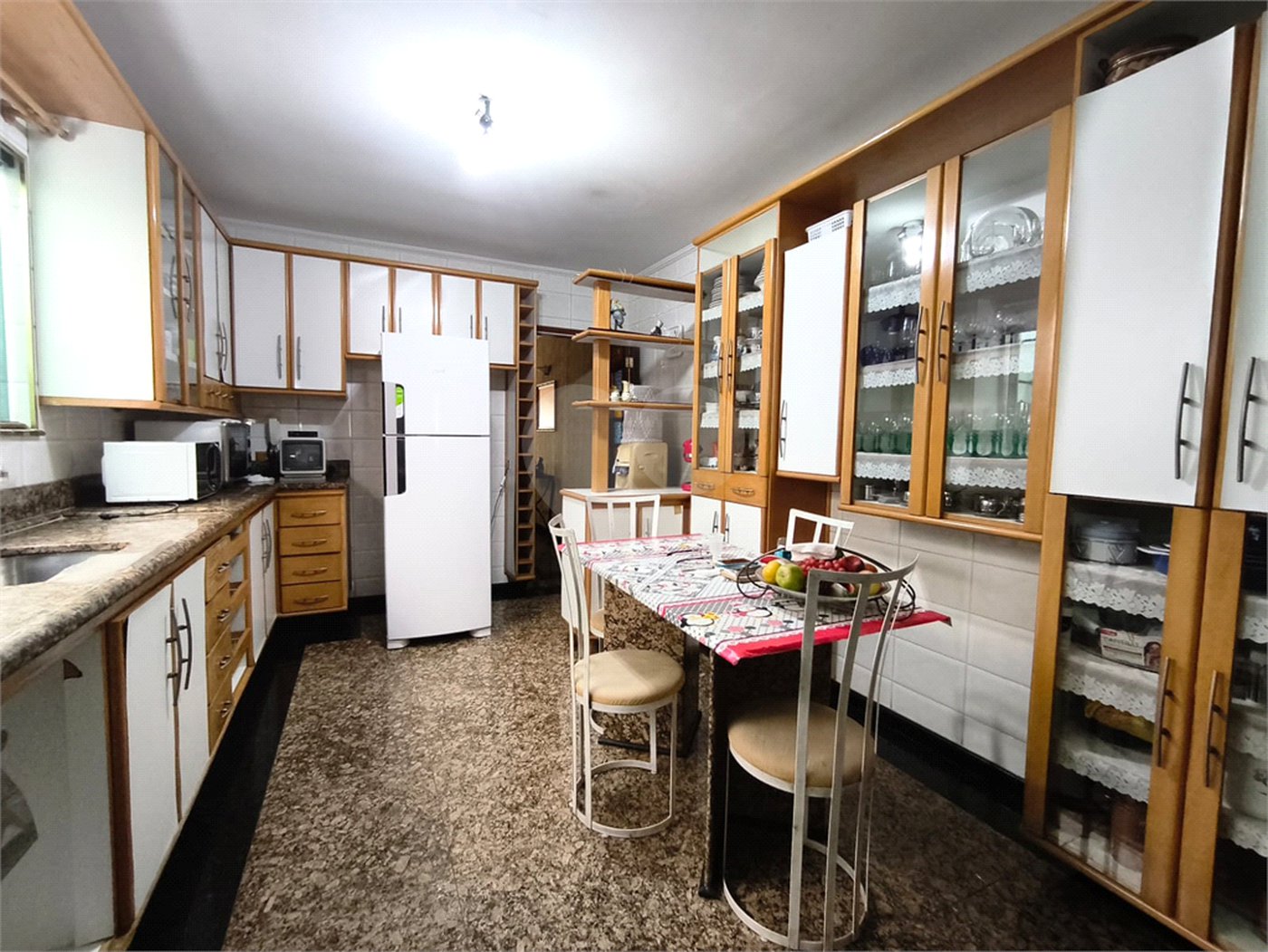 Sobrado à venda com 3 quartos, sendo 1 suíte, em Tremembé, São Paulo, SP