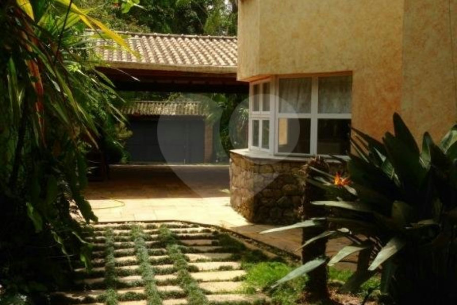 Casa à venda com 4 quartos, sendo 1 suíte, em Samambaia, Mairiporã, SP