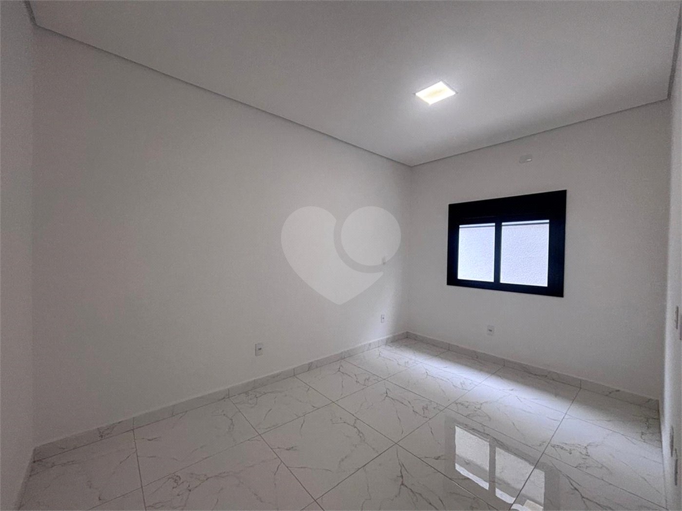 Casa à venda com 3 suítes no condomínio Campos do Conde I e II, Sorocaba - SP