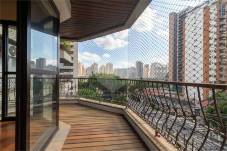 Apartamento à venda com 3 quartos, sendo 1 suíte, em Brooklin, São Paulo, SP