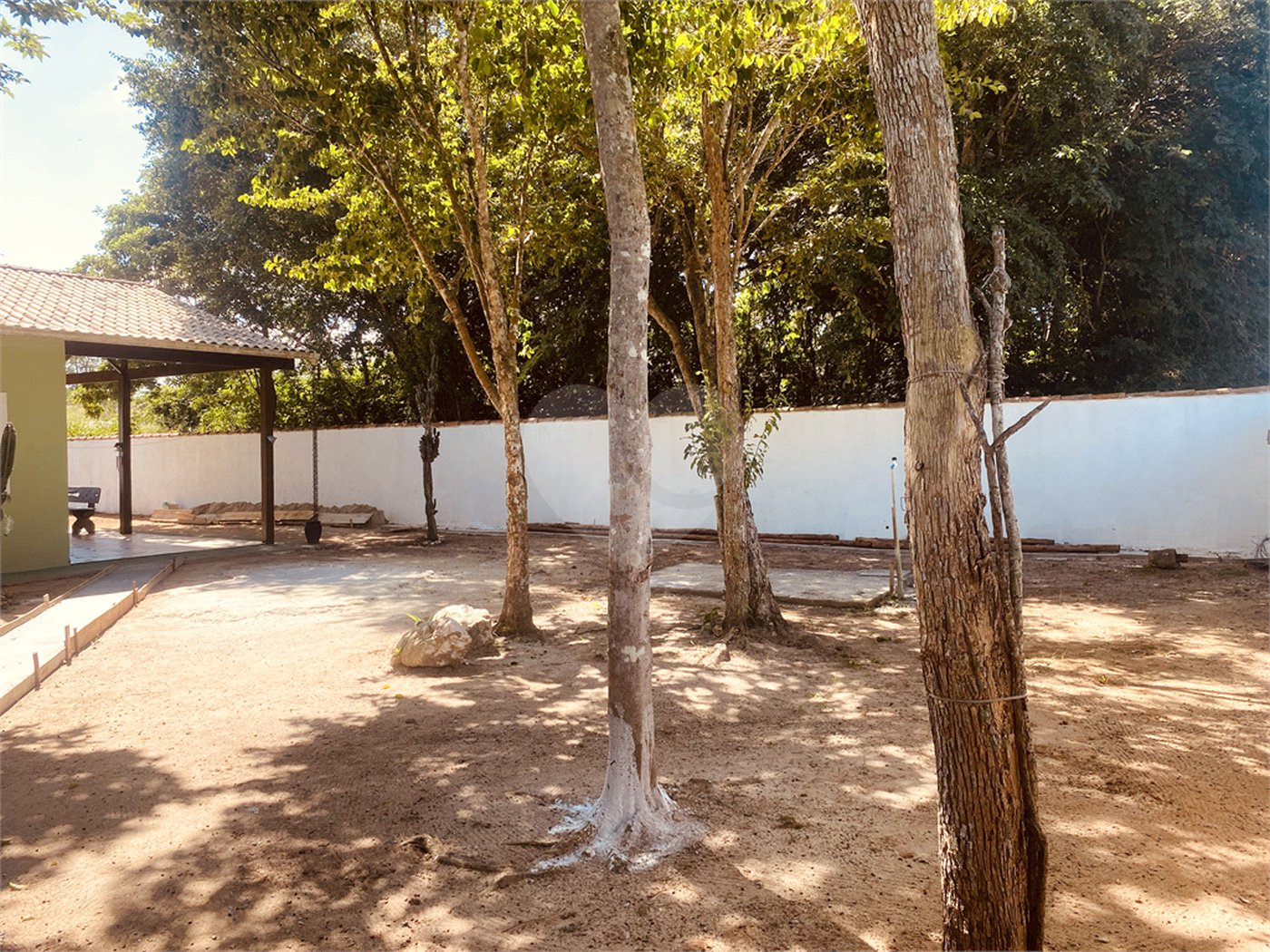 Casa em condomínio para alugar com 2 quartos, sendo 1 suíte, em Caravelas, Armação dos Búzios, RJ