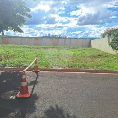 Terreno à venda no condomínio Vivendas da Mata Portal Paineiras, Ribeirão Preto - SP