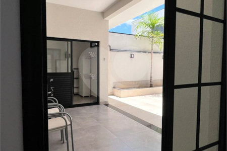 Casa à venda com 3 quartos, sendo 1 suíte, no condomínio Cond Laguna, Indaiatuba - SP