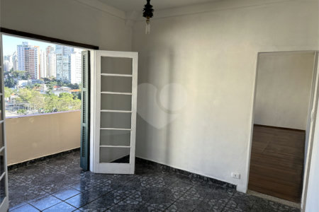 Apartamento à venda com 3 quartos, sendo 1 suíte, em Santa Cecília, São Paulo, SP