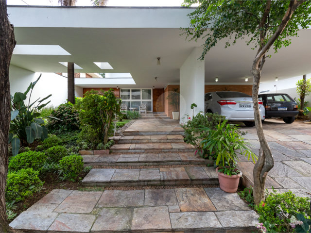 Sobrado à venda com 4 quartos, sendo 2 suítes,  em Brooklin Velho, São Paulo, SP