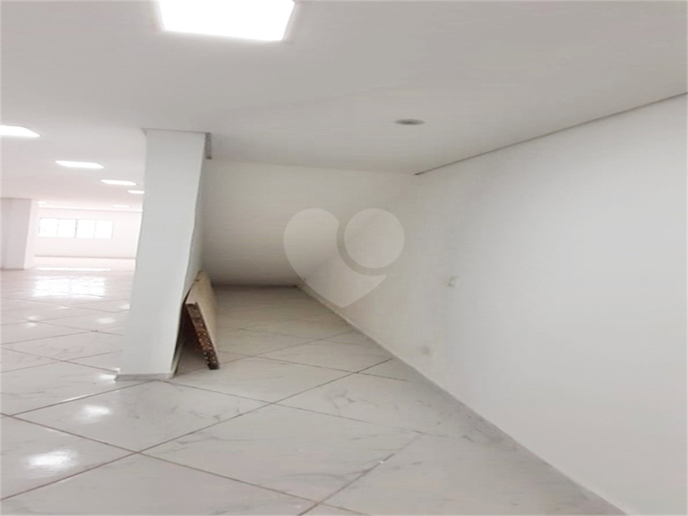 Sobrado à venda com 4 quartos, sendo 3 suítes, em Vila Maria Alta, São Paulo, SP