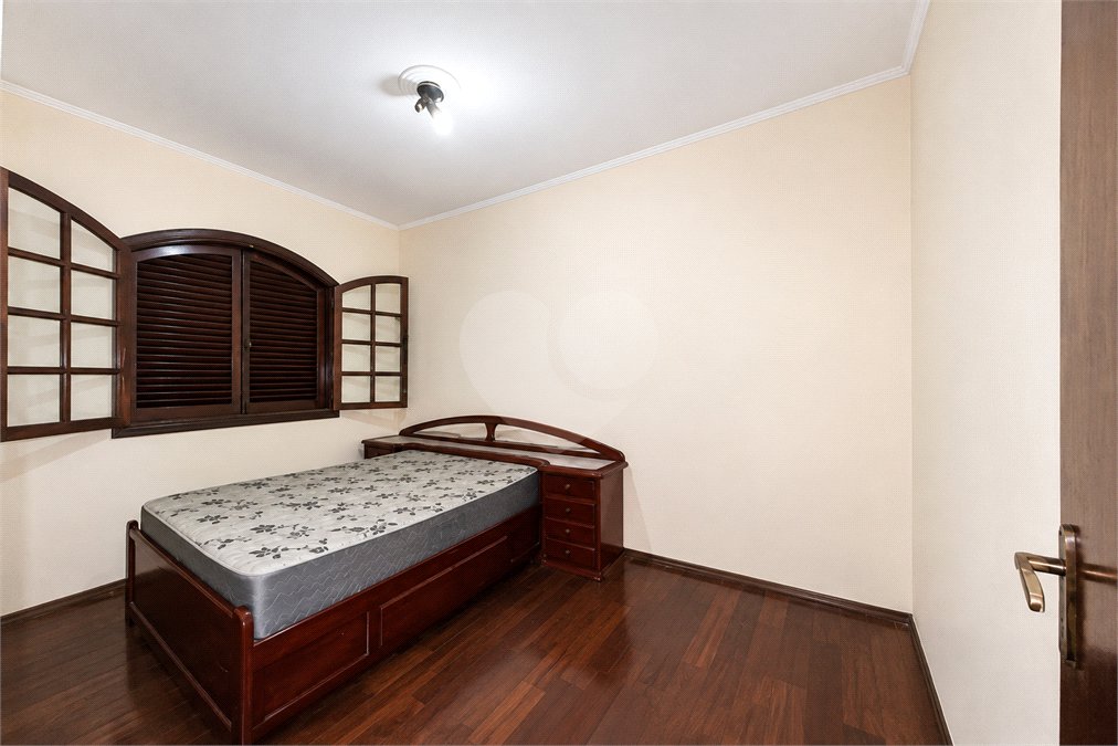 Sobrado à venda com 5 quartos, sendo 2 suítes, em Parque das Nações, Santo André, SP