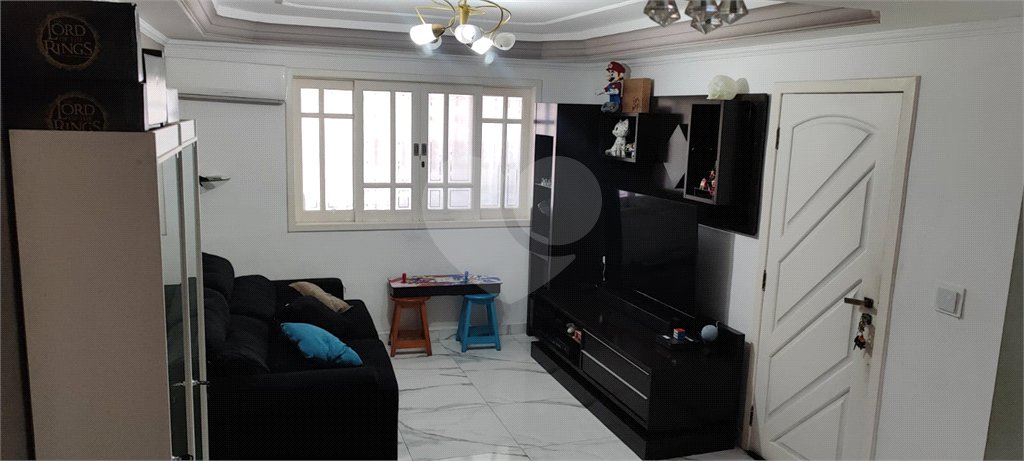 Casa à venda com 3 quartos, sendo 1 suíte,  em Chácara das Flores, Mogi das Cruzes, SP